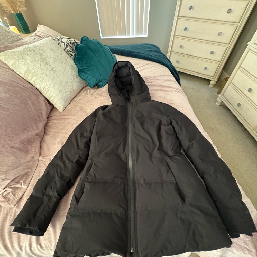 lululemon athletica Charcoal Hooded Puffer Coat